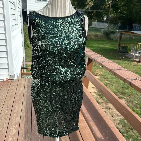 xscape emerald green dress Xscape Women's Sweetheart Neck Gown - Emerald